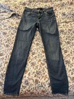 DSTLD Women's Slim Straight Jeans in Dark Blue Size 28